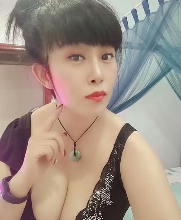 广州爆乳服务系妹子