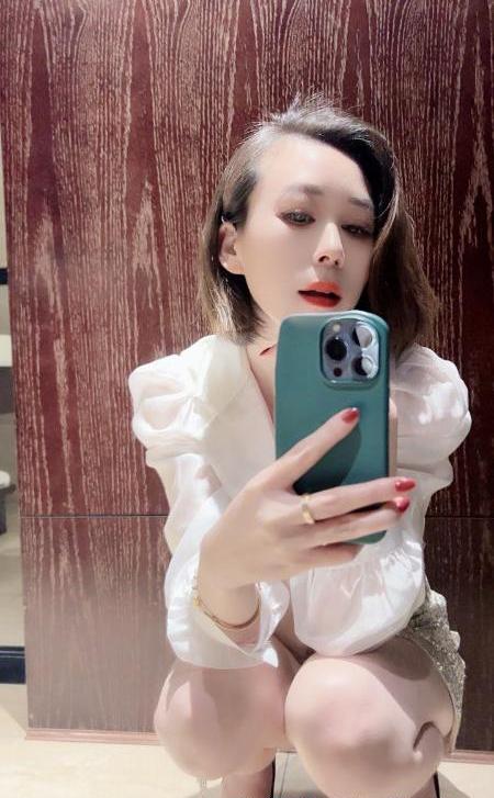 性感短发丽莎